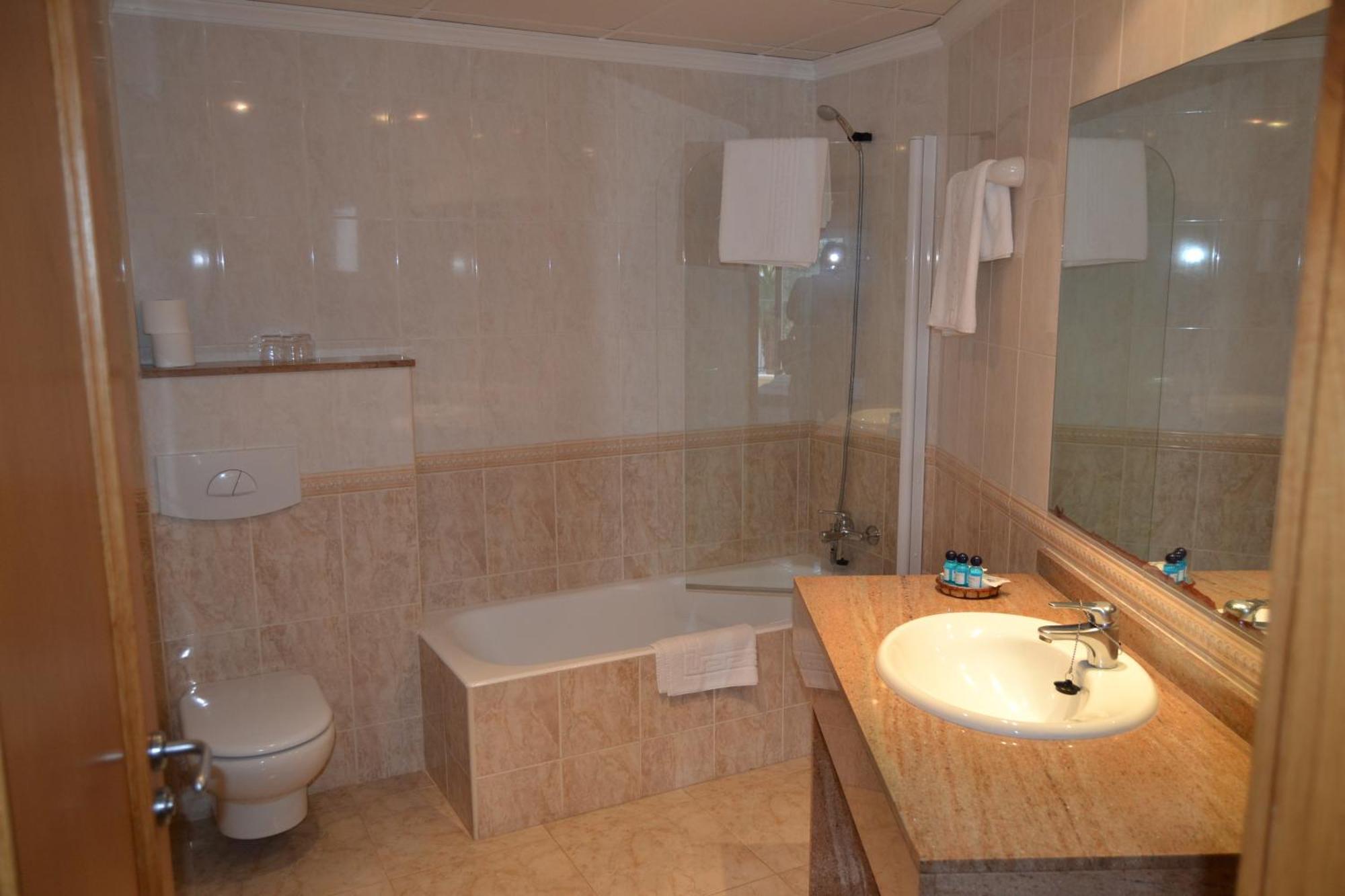 Hostal Leo D'Or Cala D´Or المظهر الخارجي الصورة